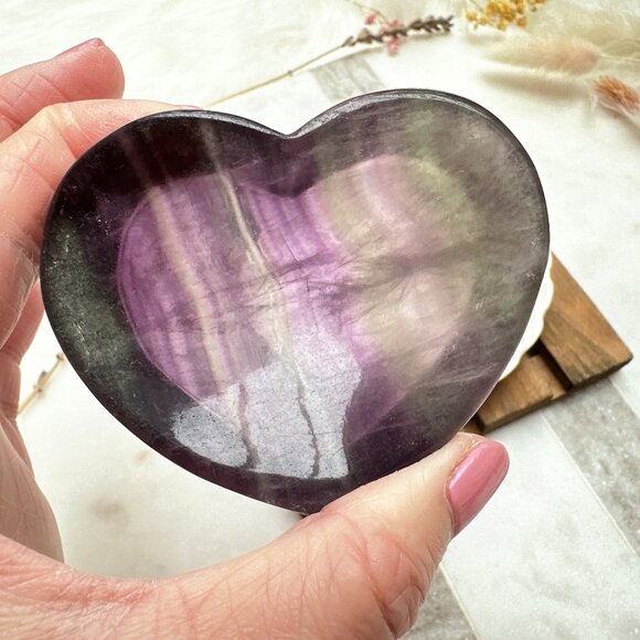Cute Small Fluorite Heart Bowl - Picture 3 of 9